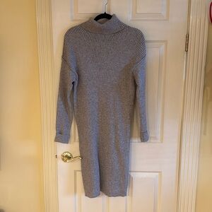 Solutions! Grey sweater dress - DC